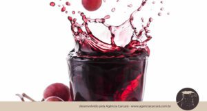 Jogada de marketing? Coca Cola lança Del Valle com 100% Suco, uma bebida feita apenas com a fruta: uva e laranja. O objetivo, segundo a empresa, é incrementar o portfólio da marca e oferecer mais opções para o consumidor que busca cada vez mais alimentação mais saudável.