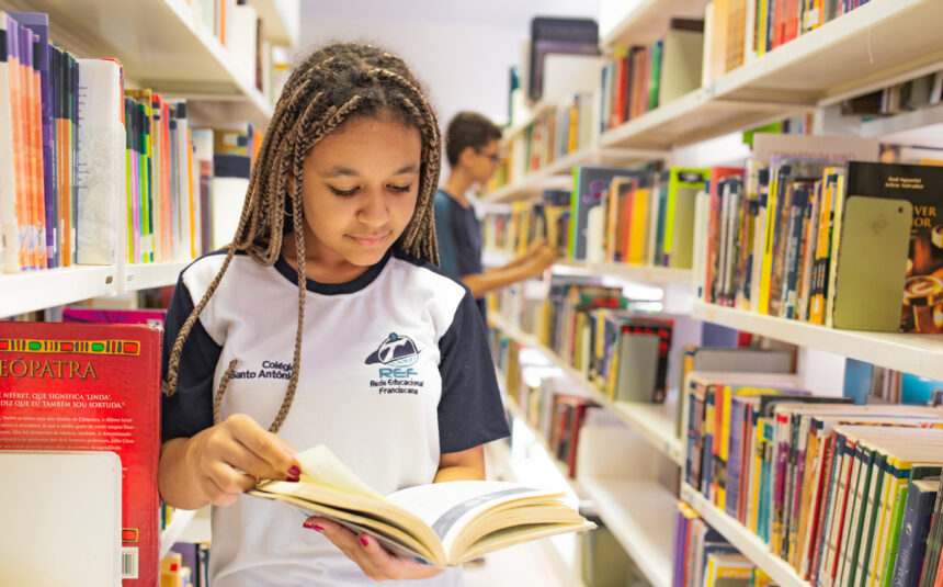 -SANTO_ANTONIOIMG_253265 Com a Agência Carcará, sua instituição de ensino estará na vanguarda do marketing digital, construindo uma marca sólida e atraindo alunos que compartilham seus valores. Faça sua campanha de matricula escolar com a melhor agência de marketing do Brasil e Brasilia