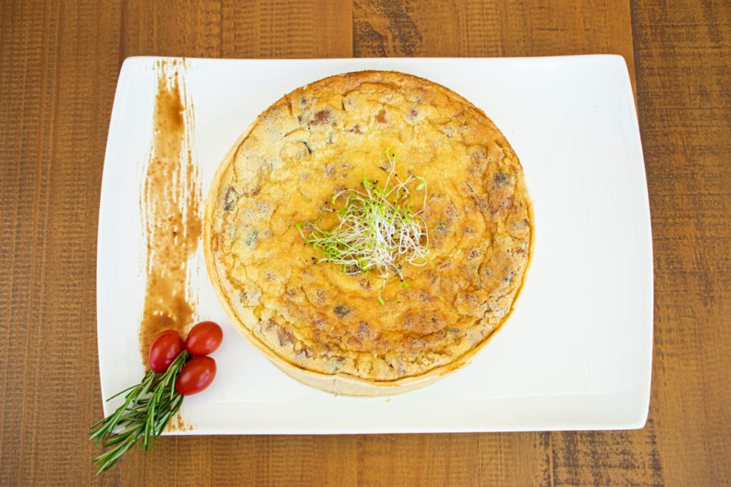 Food Porn é um termo novo para fotografar comida ou fotografia de alimentos. Se traduzirmos o termo ao pé da letra, fica algo como Pornô de Comida. Mas calma, não têm absolutamente nada a ver com vegetais se reproduzindo, e sim com uma forma diferenciada de apresentar pratos.