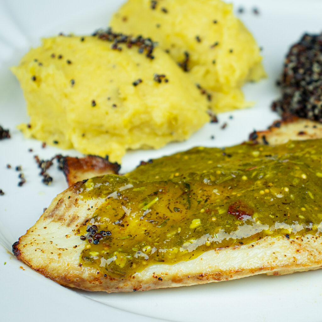 Food Porn é um termo novo para fotografar comida ou fotografia de alimentos. Se traduzirmos o termo ao pé da letra, fica algo como Pornô de Comida. Mas calma, não têm absolutamente nada a ver com vegetais se reproduzindo, e sim com uma forma diferenciada de apresentar pratos.
