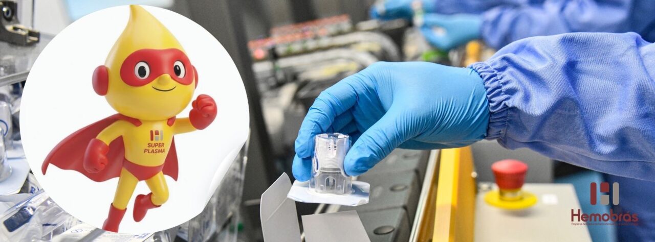 Desenvolvimento Mascote Corporativo Digital da Hemobrás (Super Plasma): Humanizando a Ciência e o Estado. Uma marca sem rosto é uma marca fria. E marcas frias não geram engajamento, não educam e não criam laços. Empresas de biotecnologia, laboratórios e estatais enfrentam um problema crônico de comunicação: a distância. Falar sobre fracionamento de plasma, fatores de coagulação e bilhões em investimentos pode ser impressionante para acionistas, mas é invisível para a população. Como uma estatal estratégica como a Hemobrás poderia traduzir seu impacto vital para a vida de milhões de brasileiros de forma carismática e acessível? A resposta atende pelo nome de Super Plasma.